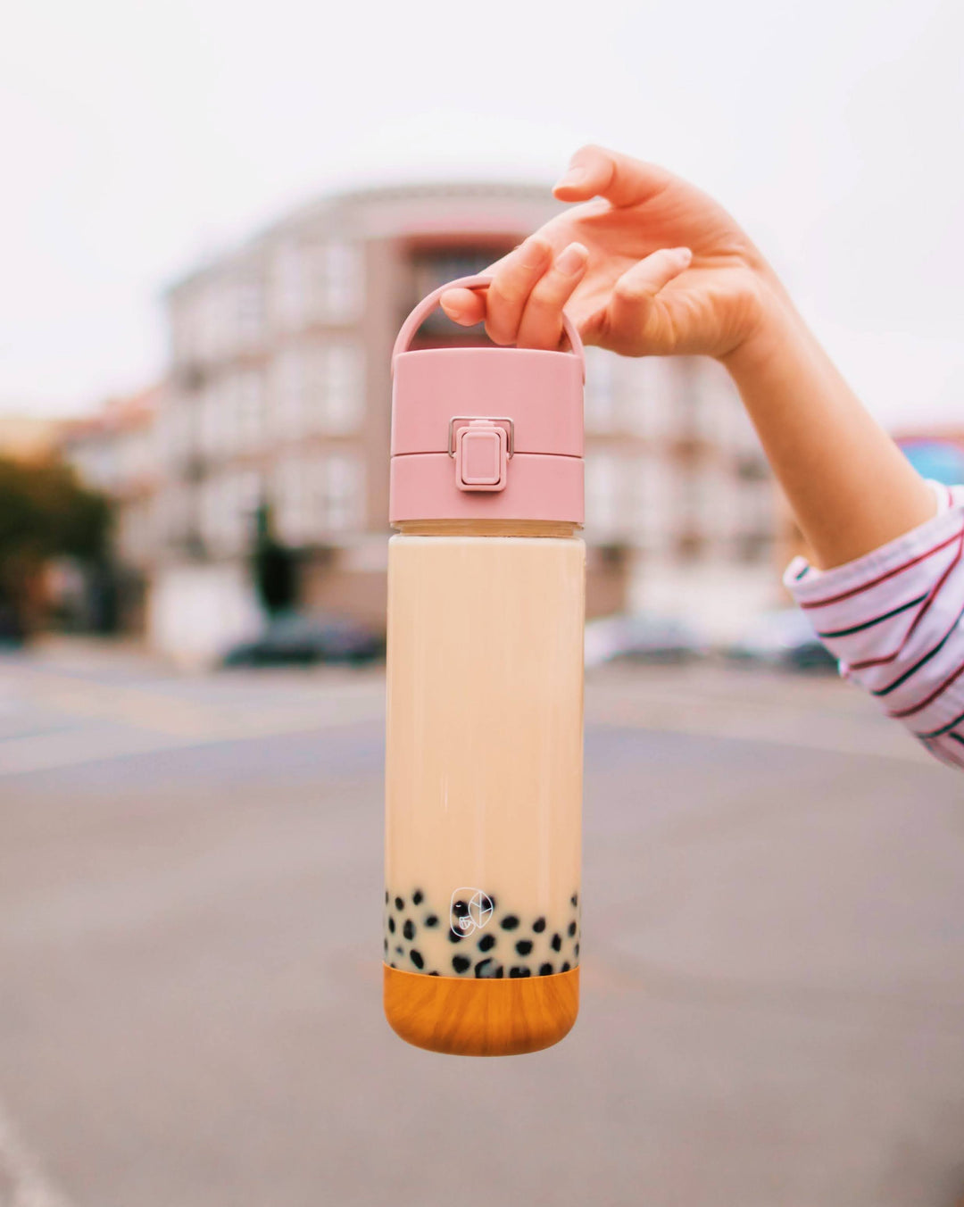BobaMate | World's Most Convenient Reusable Boba Cup with Built-In Straw